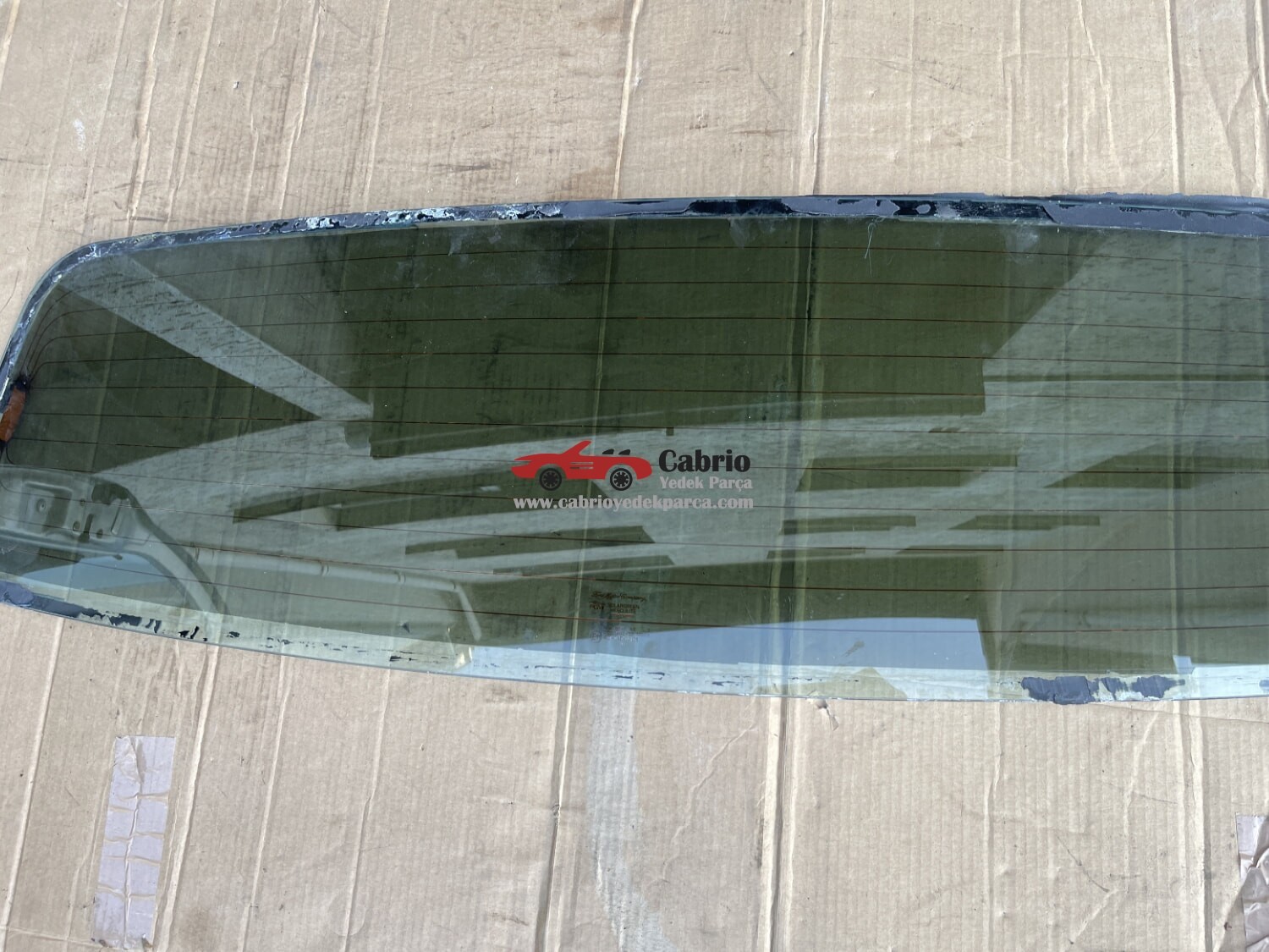 FORD MUSTANG CABRİO UYUMLU ORJİNAL ARKA CAM TENTE AL TAK ŞEKLİNDE ÇIKMA TEMİZ