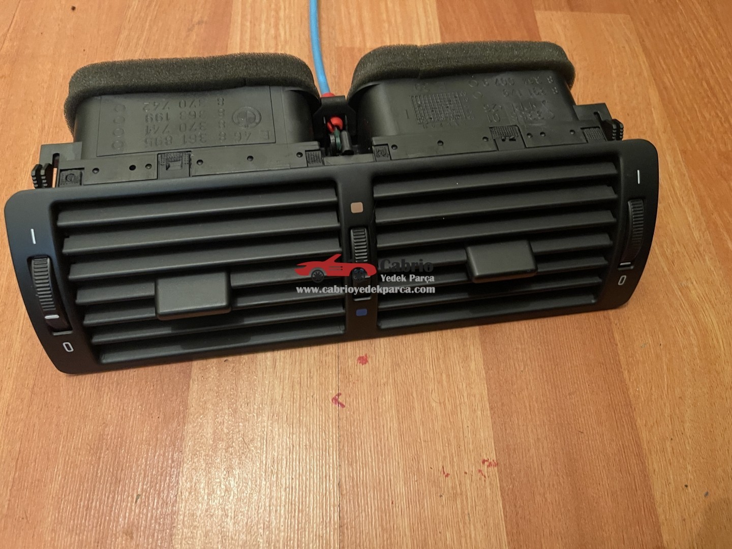 BMW ORJİNAL E39 E46 UYUMLU ORTA HAVA KANALI HAVA IZGARASI TEMİZ ÇIKMA 