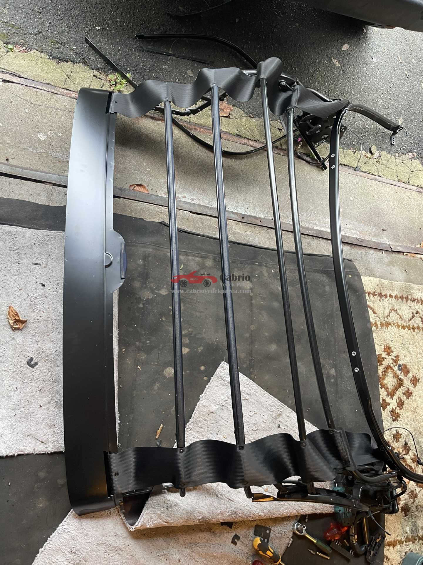 AUDİ TT 8N CABRİO UYUMLU ORJİNAL TENTE İSKELETİ ÇIKMA TEMİZ