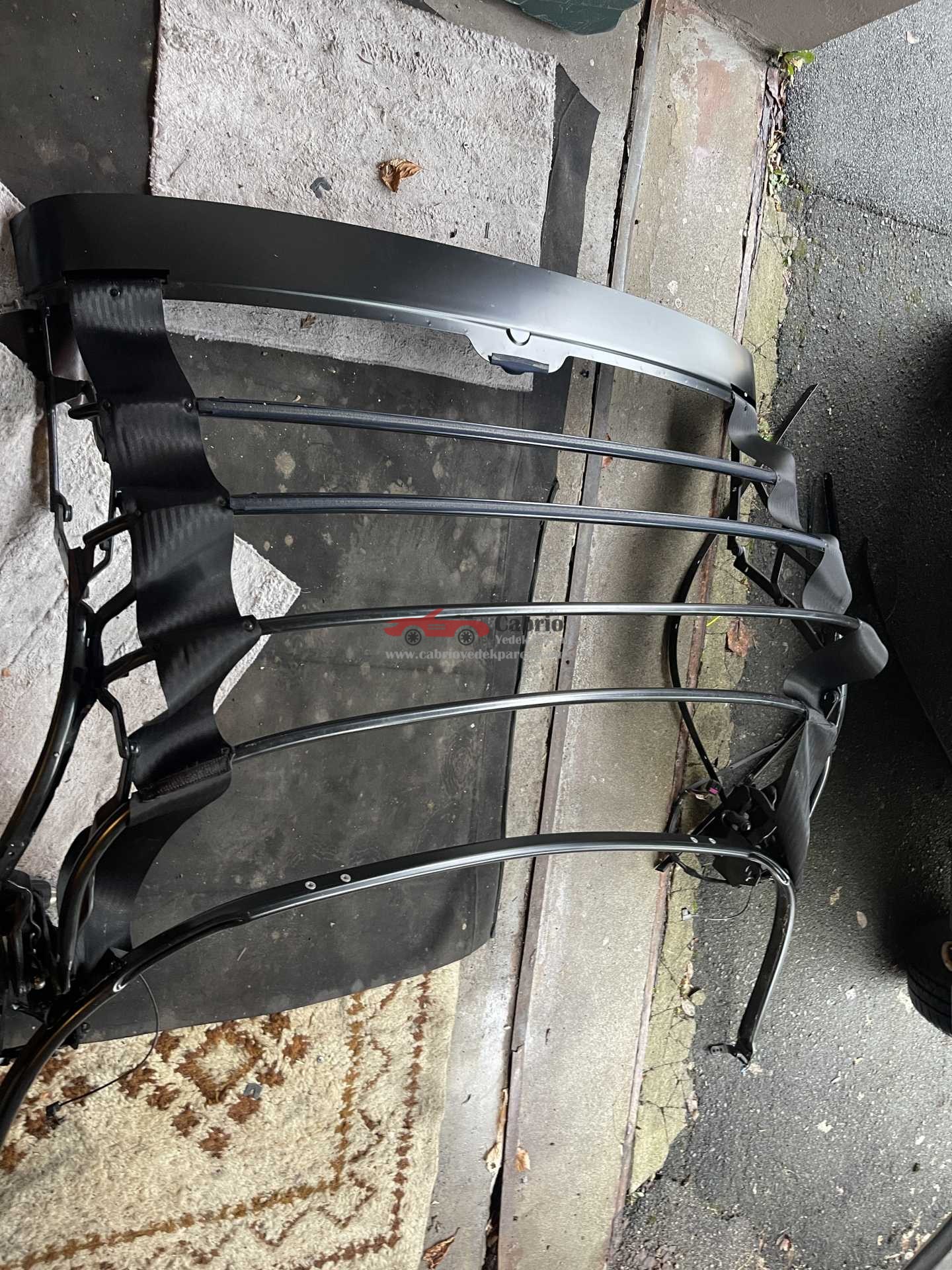 AUDİ TT 8N CABRİO UYUMLU ORJİNAL TENTE İSKELETİ ÇIKMA TEMİZ