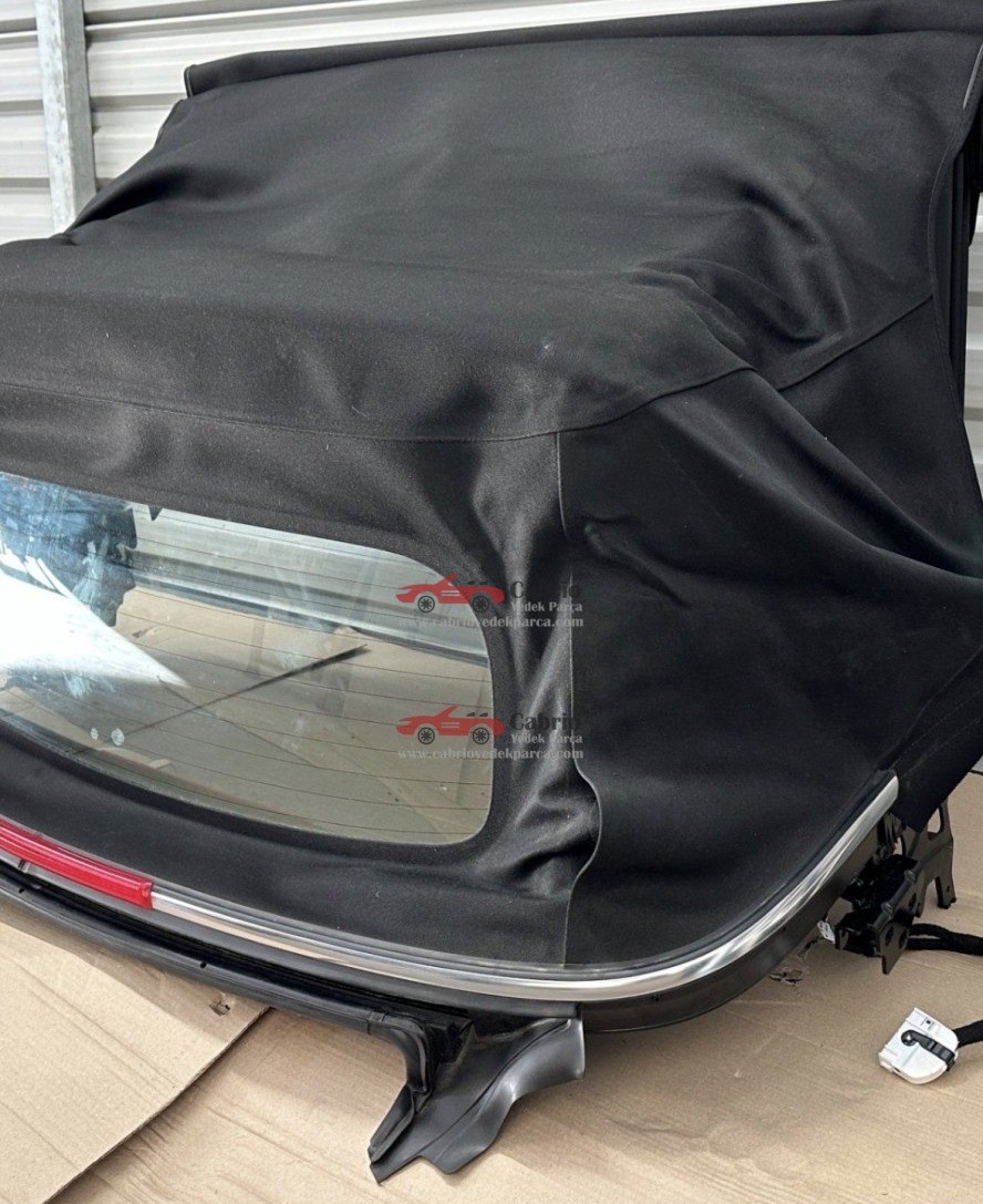 MİNİ COOPER F57 CABRİO KASA UYUMLU ORJİNAL CABRİO TENTE KOMPLE HALDEDİR ÇIKMA TEMİZ SİYAH RENK TENTE DIŞ BEZİ İÇ BEZİ İSKELETİ ÖN KİLİTLERİ MOTORU SPİRALLERİ TESİSATI ÜSTÜNDEDİR