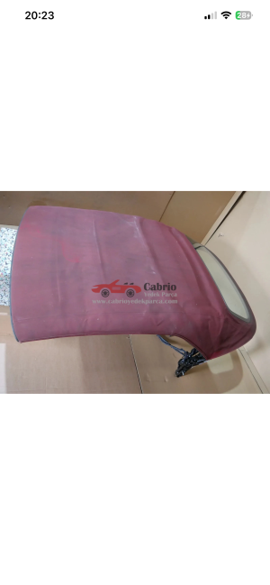 AUDİ A5 8W CABRİO UYUMLU ORJİNAL CABRİO KIRMIZI TENTE KOMPLE HALDEDİR ÇIKMA TEMİZ TENTE DIŞ BEZİ İÇ BEZİ İSKELETİ ARKA CAM ÖN KİLİTLERİ TESİSATI ÜSTÜNDEDİR ORJİNAL