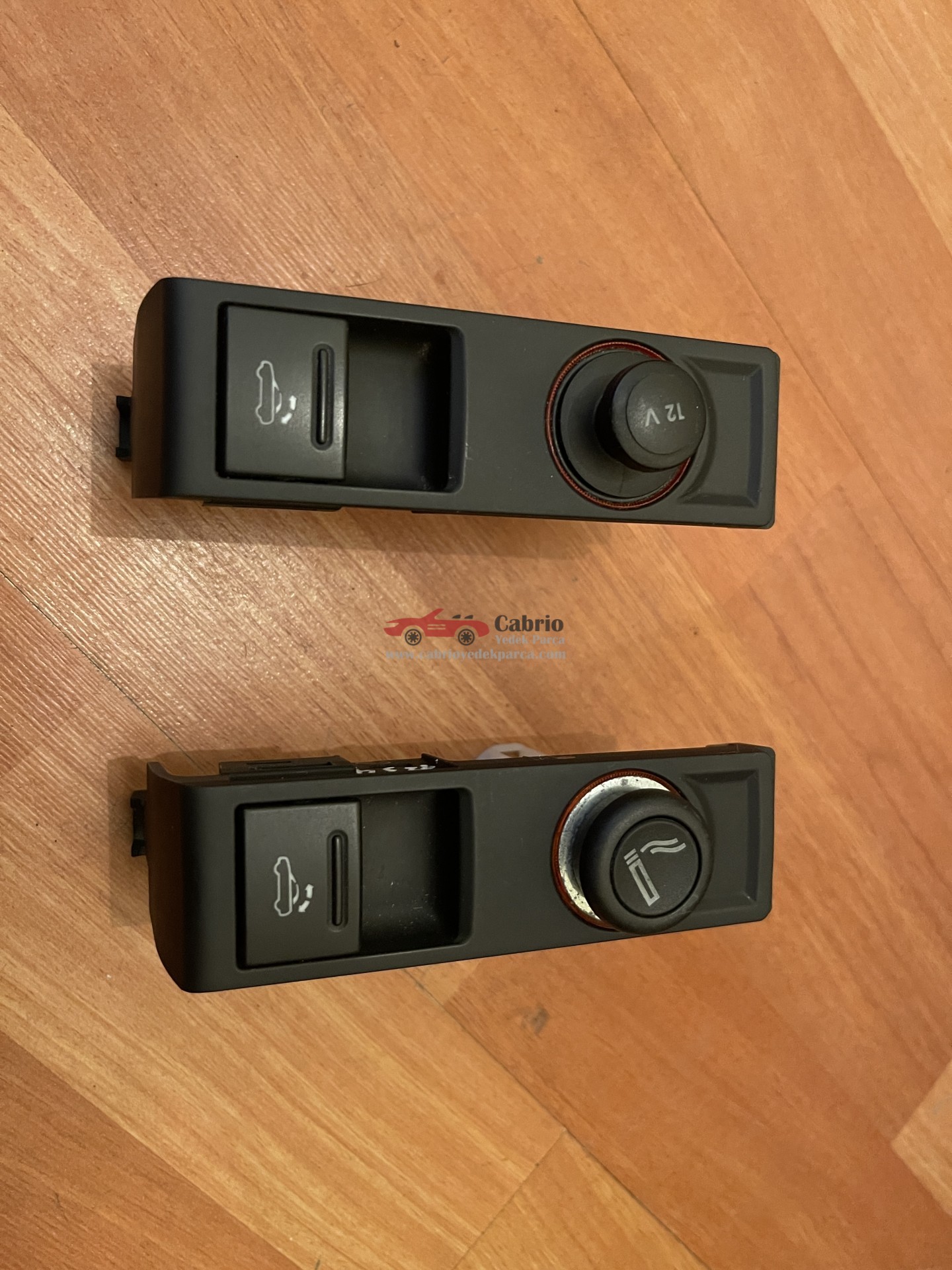 AUDİ A3 8P A4 B6 CABRİO UYUMLU ORJİNAL TENTE DÜĞMESİ ÇERÇEVESİYLE BİRLİKTE ÇAKMAKLIK TEMİZ ÇIKMA