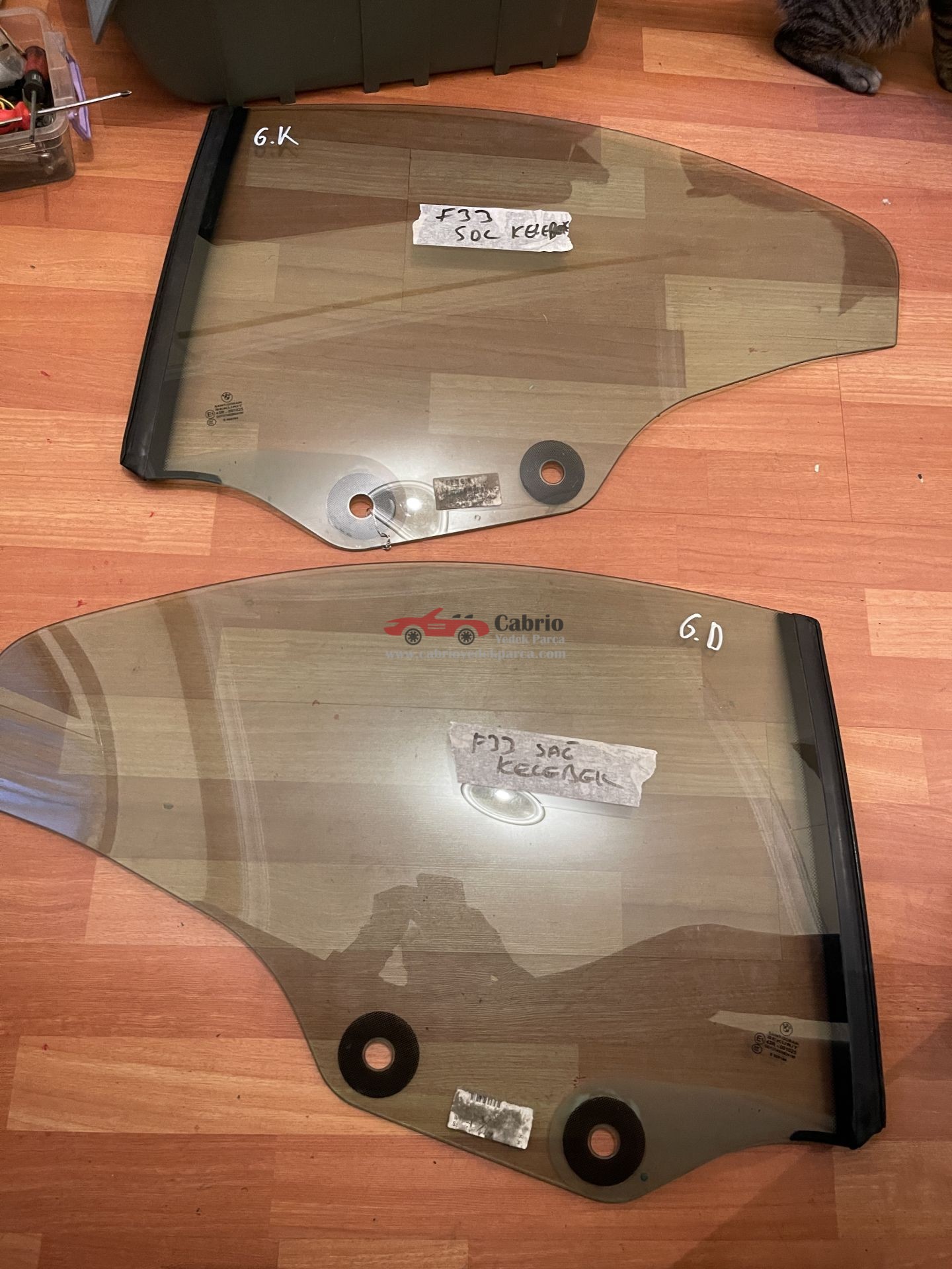 BMW 4 SERİSİ CABRİO F33 F83 UYUMLU TEMİZ FİTİLİ ÜZERİNDE KELEBEK CAM SAĞ VEYA SOL TARAF ORJİNAL ÇIKMA