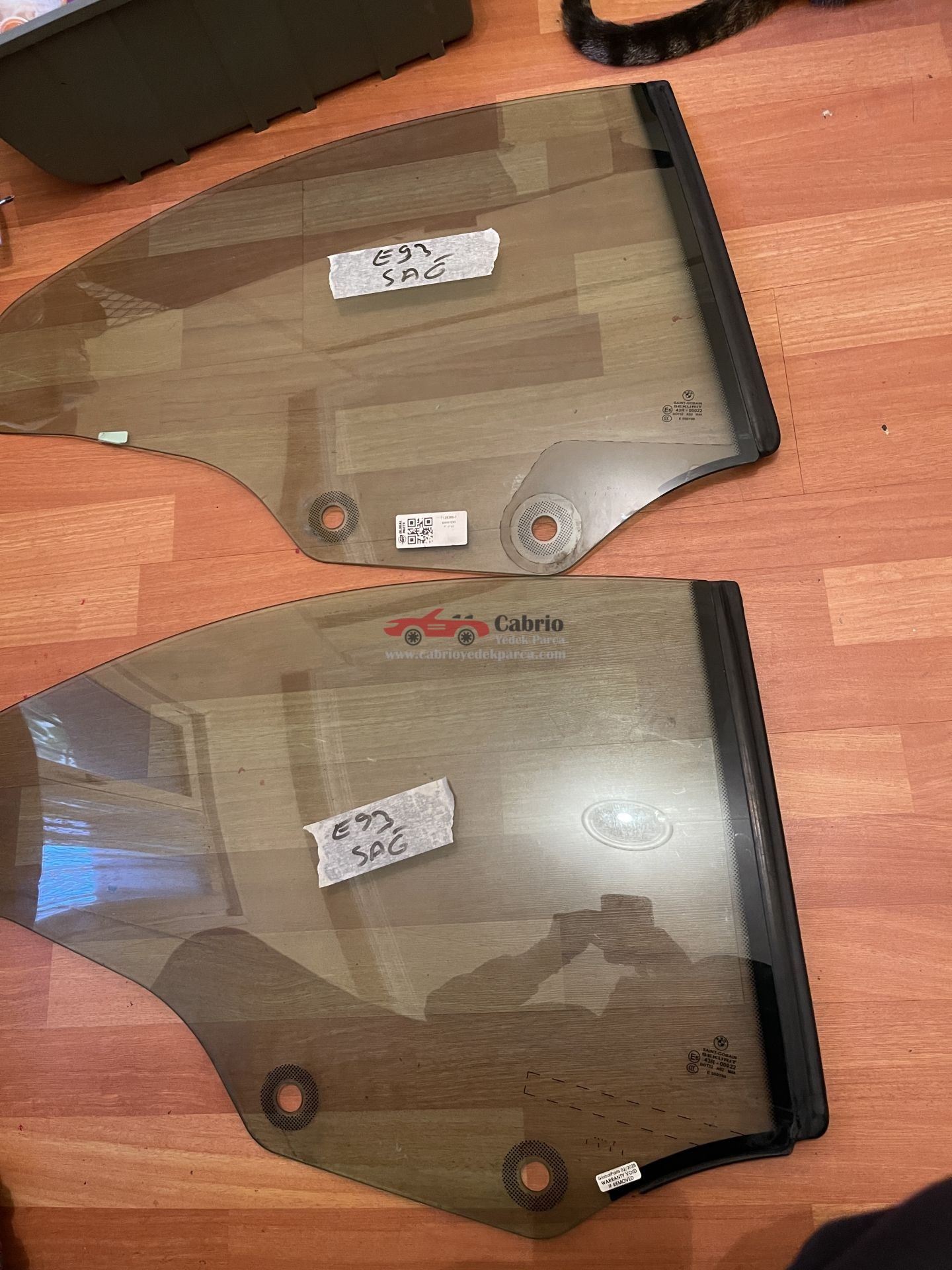 BMW 3 SERİSİ CABRİO E93 M3 UYUMLU TEMİZ FİTİLİ ÜZERİNDE KELEBEK CAM SAĞ VEYA SOL TARAF ORJİNAL ÇIKMA