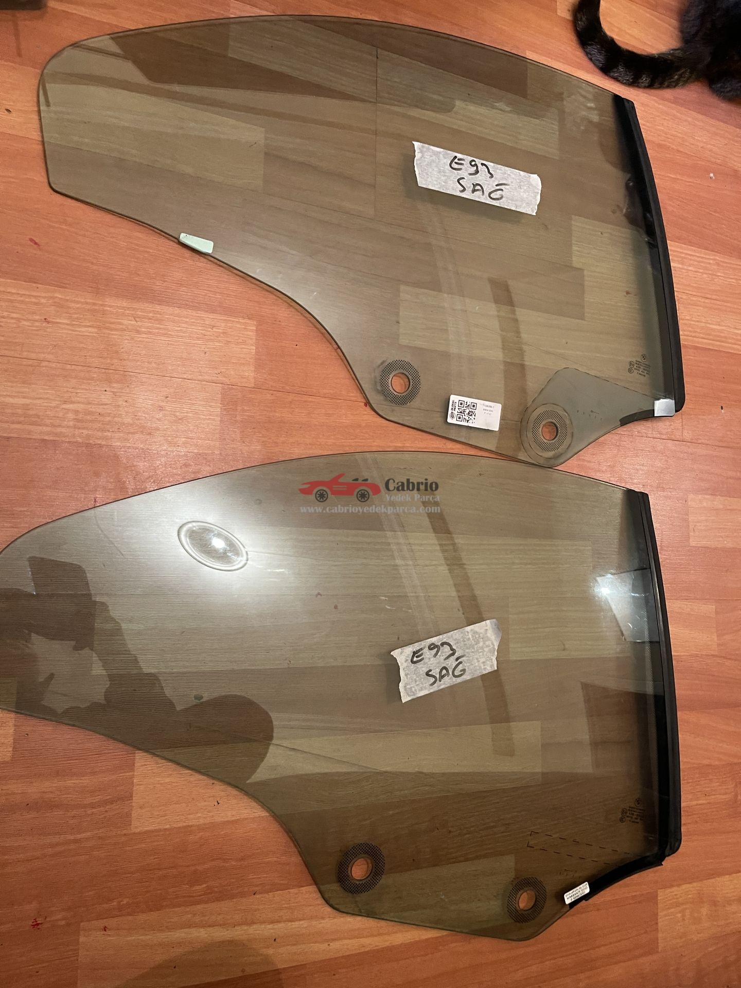 BMW 3 SERİSİ CABRİO E93 M3 UYUMLU TEMİZ FİTİLİ ÜZERİNDE KELEBEK CAM SAĞ VEYA SOL TARAF ORJİNAL ÇIKMA