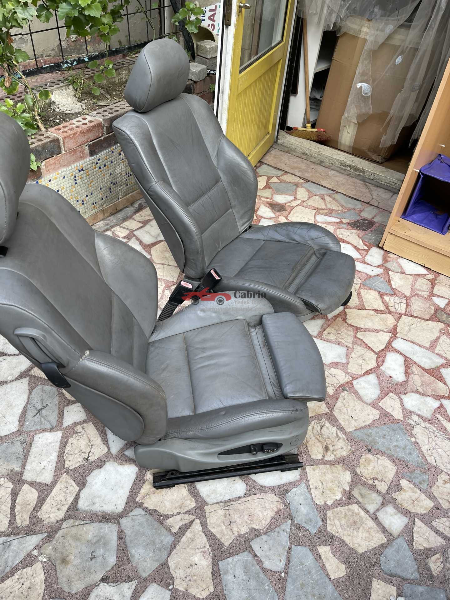 BMW E46 COUPE UYUMLU ISITMALI ELEKTRİKLİ MEMORY HAFIZALI RECARO GRİ DERİ SAĞ SOL ÇIKMA TEMİZ ORJİNAL ALMANYA SAĞDA MEMORY HAFIZALI OLAN İNGLİZLERLE KARŞILAŞTIRMAYIN