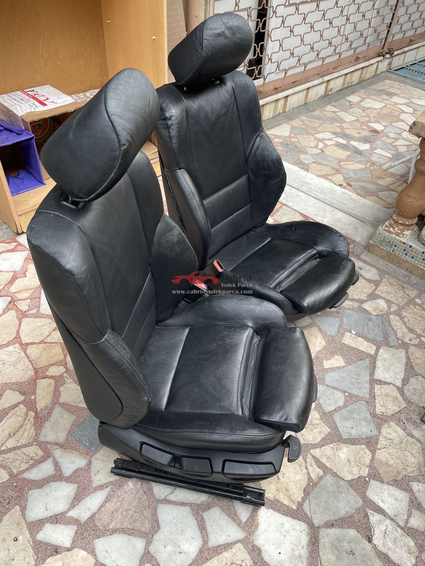 BMW E46 SEDAN 4 KAPI UYUMLU RECARO ISITMALI SİYAH DERİ SAĞ SOL ORJİNAL TEMİZ KOLTUK ÇIKMA