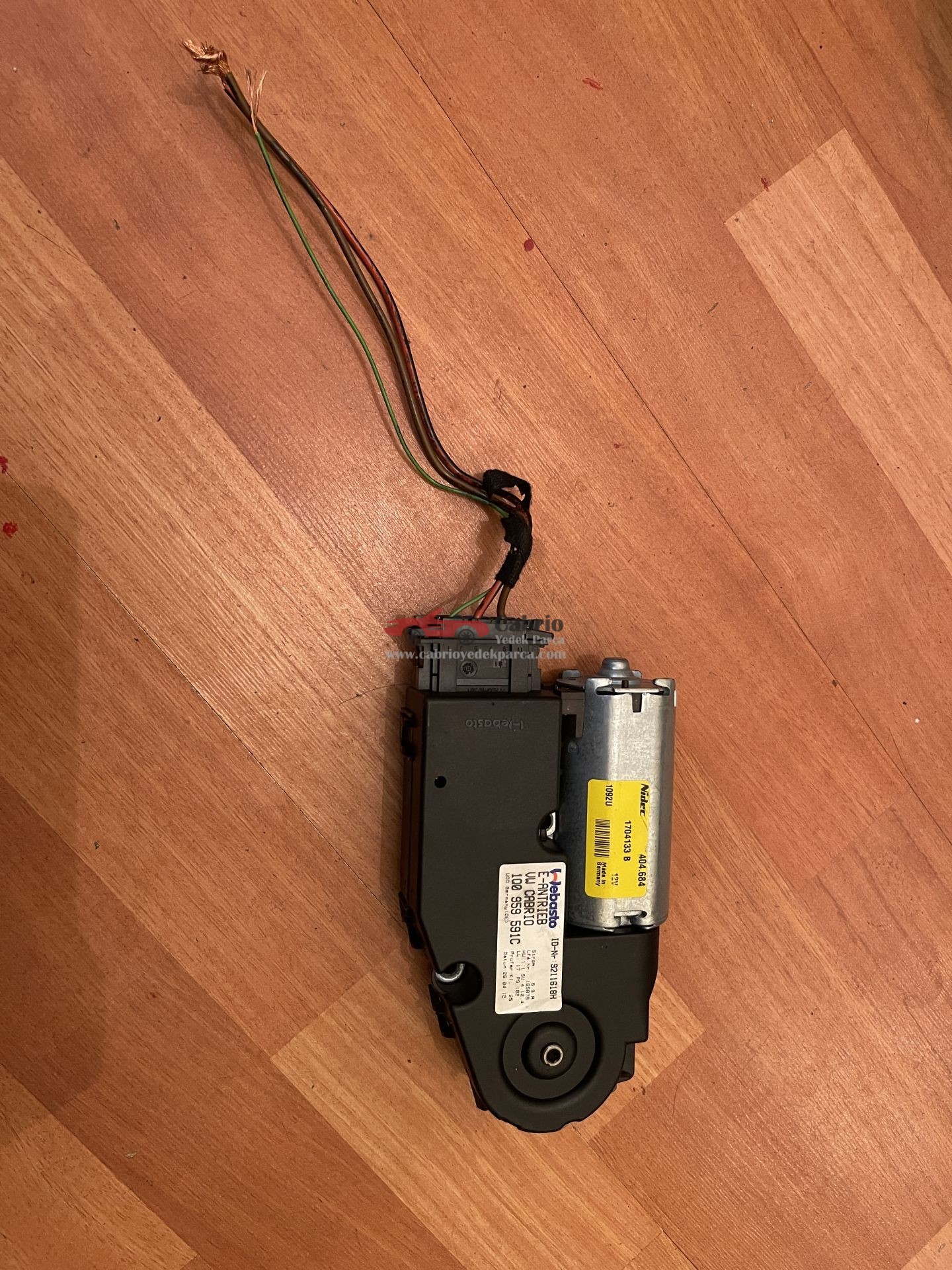 VOLKSWAGEN EOS CABRİO TENTE HARDTOP SUNROOF MOTORU ORJİNAL ÇIKMA TEMİZ