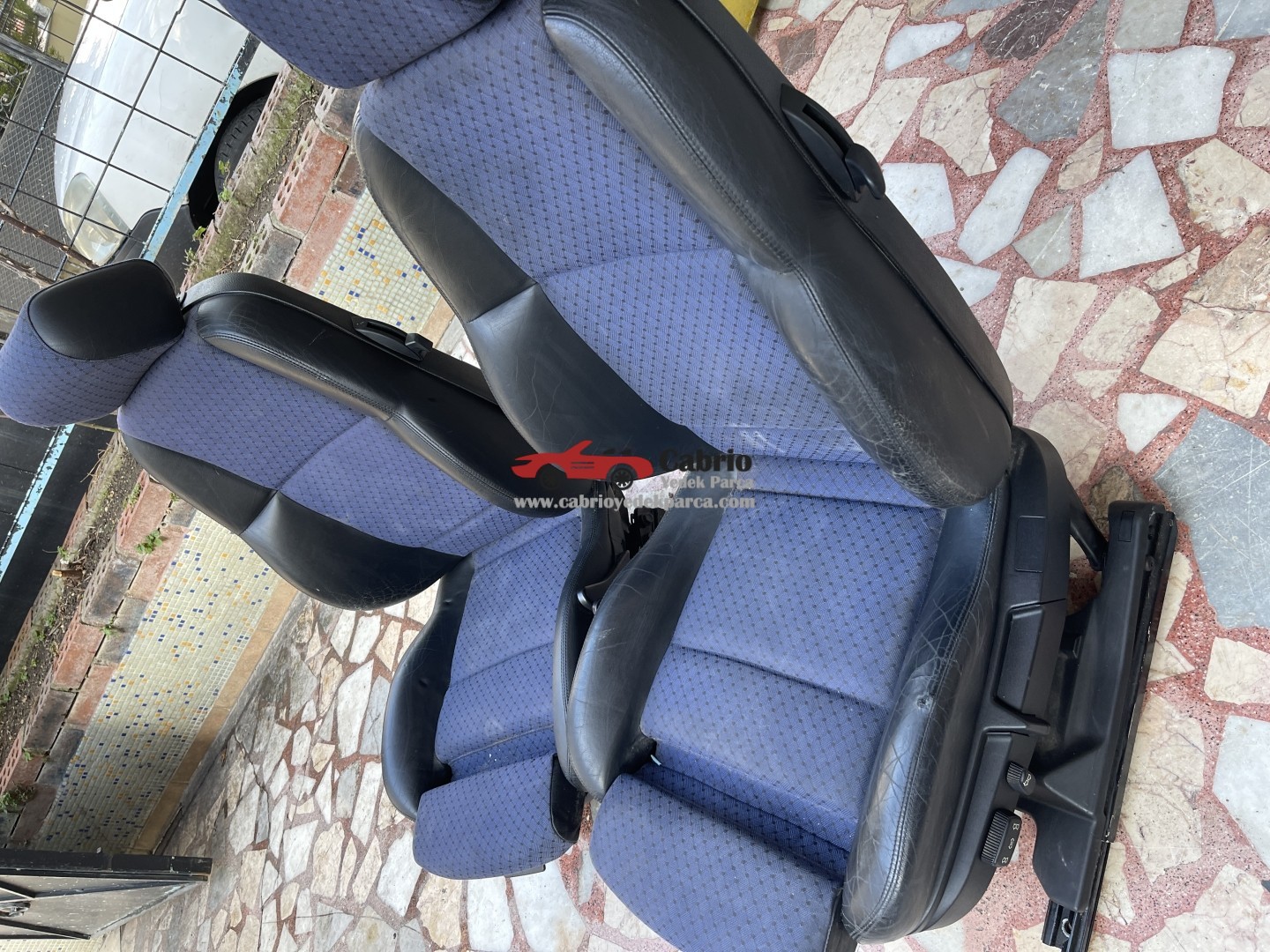 BMW E36 CABRİO COUPE UYUMLU ORJİNAL MAVİ KUMAŞ YANLARI DERİ ISITMALI ELEKTRİKLİ SAĞ SOL KOLTUK TEMİZ ÇIKMA 