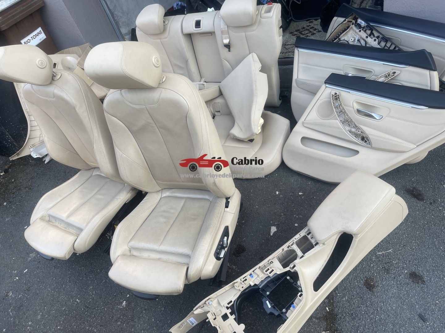 BMW F36 GRAND COUPE SERİSİNE UYUMLU BEJ RECARO ORJİNAL ELEKTRİKLİ KOLTUK TAKIMI ÖN ARKA KAPI DÖŞEMELER ORTA KOLÇAK TEMİZ ÇIKMA ORJİNAL ALMANYA 