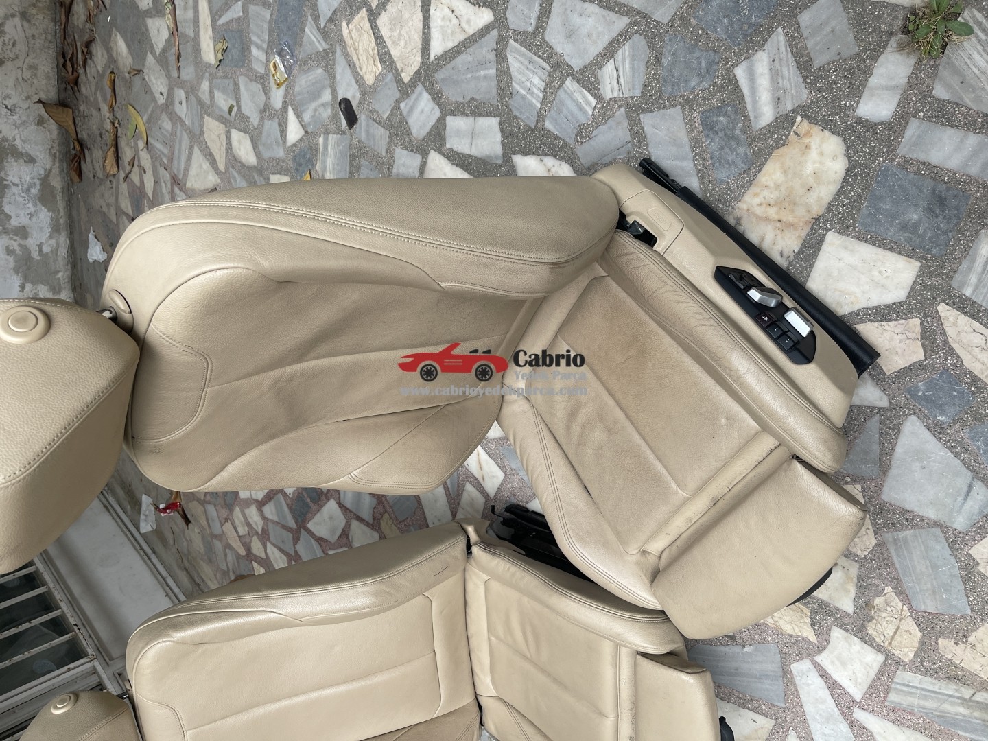 BMW F20 SERİLERİNE F30 SERİLERİNE UYUMLU BEJ RECARO ISITMALI ELEKTRİKLİ KOLTUK ORJİNAL ÇIKMA TEMİZ SAĞ SOL ORJİNAL ALMANYA 