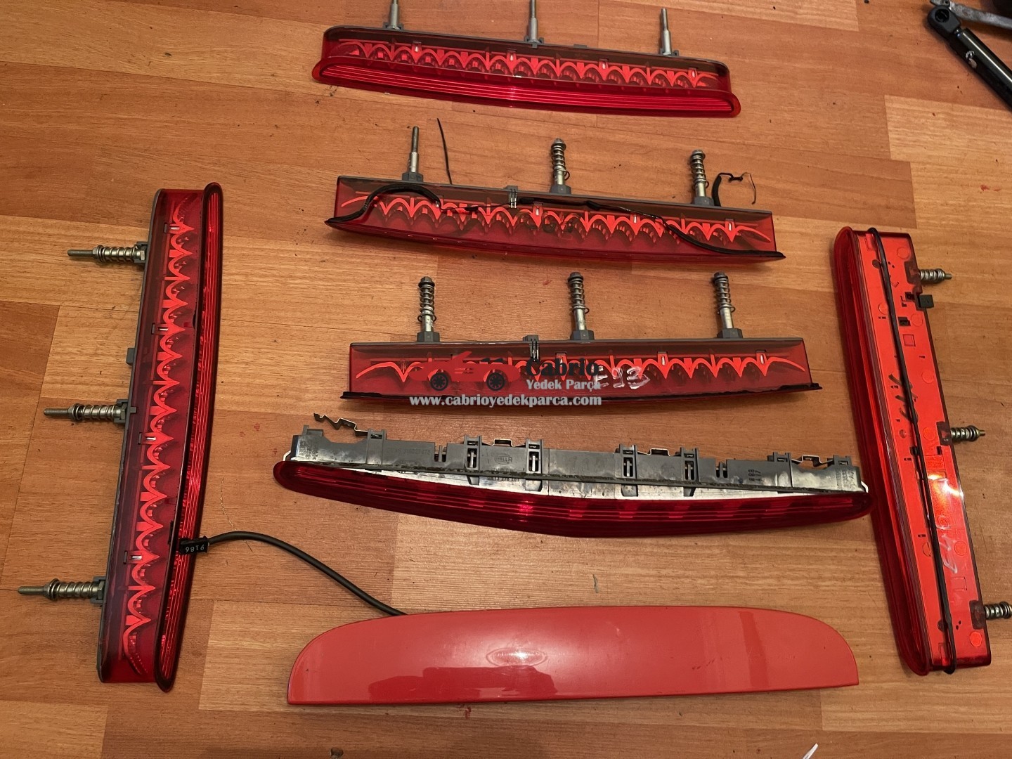 BMW E93 CABRİO UYUMLU ORJİNAL BAGAJ STOP ÇIKMA TEMİZ 