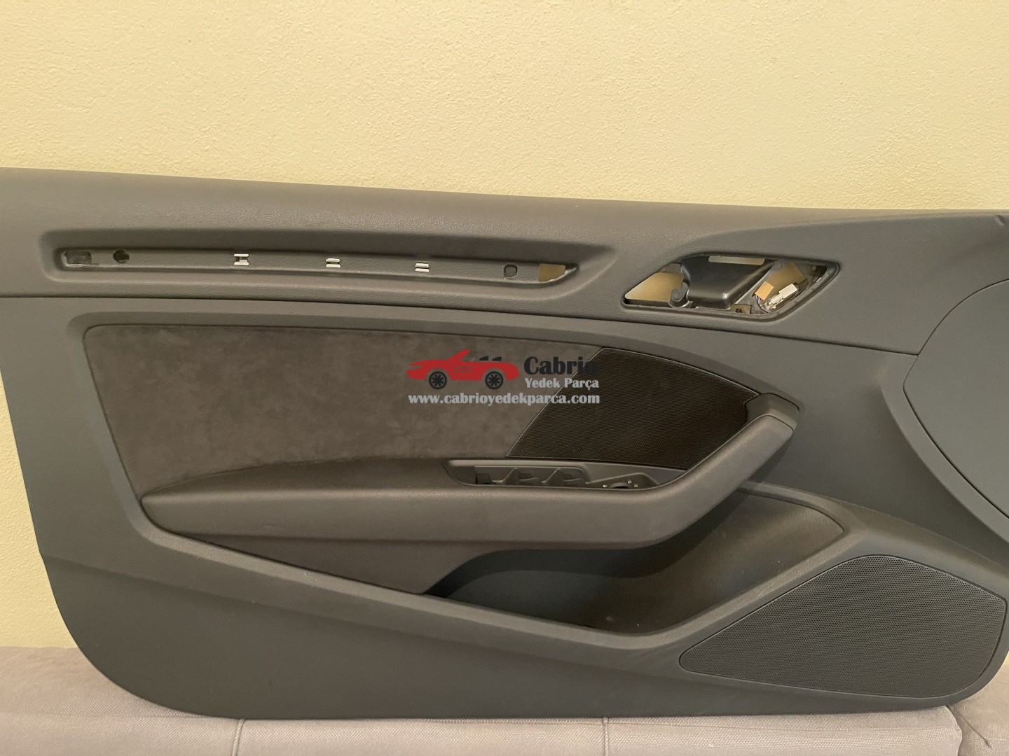 AUDİ A3 8V YENİ MODEL CABRİO UYUMLU KAPI DÖŞEMESİ ÖN SAĞ SOL ARKA SAĞ SOL OLARAK SET HALİNDE ORJİNAL TEMİZ 